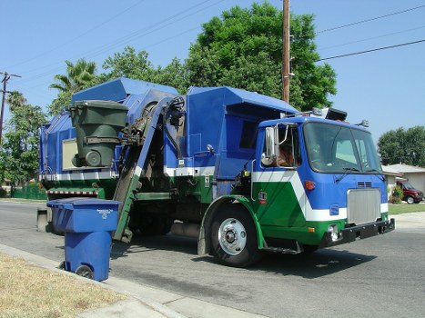 Professional rubbish clearance team in Central London